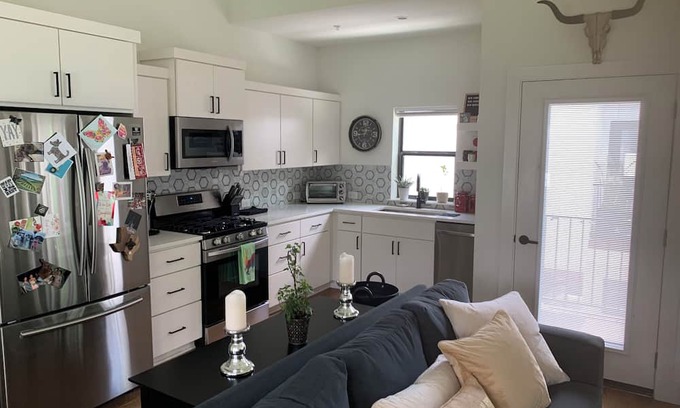 Blackshear-Prospect Hill Casa | Charming 2-bedroom house with AC, WiFi in fabulous East Austin