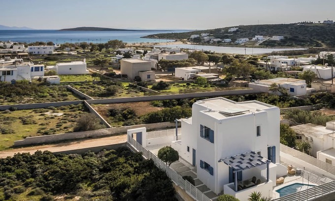 Aliki Casa | 3-bedroom house in marvelous Paros with AC, WiFi