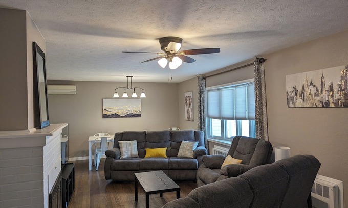Riverdale Casa | 3-bedroom house in charming Riverdale with WiFi, AC. Book now