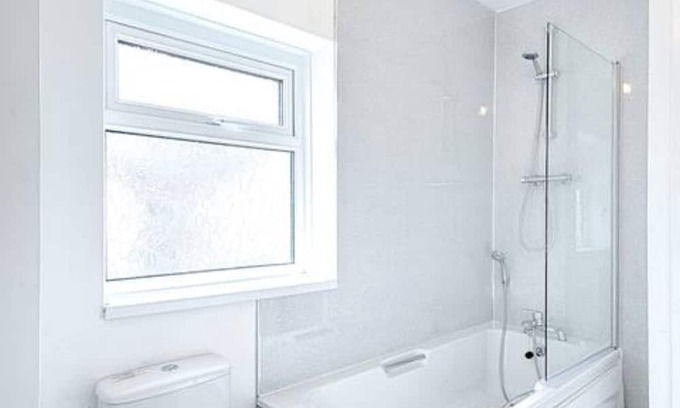 Landore Casa | Free Parking, Spacious Living Room, Garden