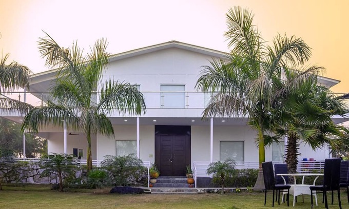 Faridabad Otro | Luxurious 4BHK Farmhouse Retreat with Private Pool