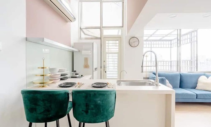 Daan Apartamento | Bright and Spacious Duplex. Abundant natural light