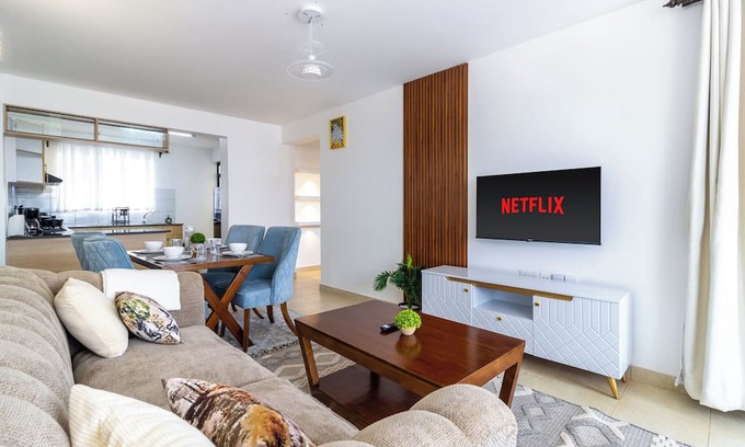Ruiru Apartamento | Spacious 3-bedroom apartment with WiFi, swimming pool in vibrant Tatu City