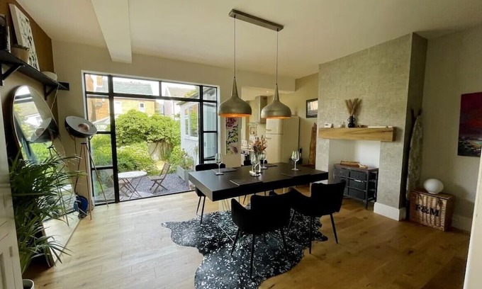 West Bridgford Casa | Cosy 2-bedroom home located in the heart of West Bridgford - Inc enclosed garden