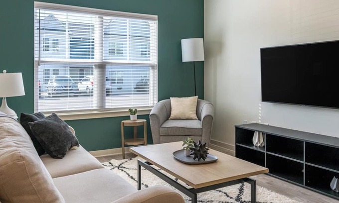 Wilmington Apartamento | Barsala l Brand-new 2BD just west of Wilmington