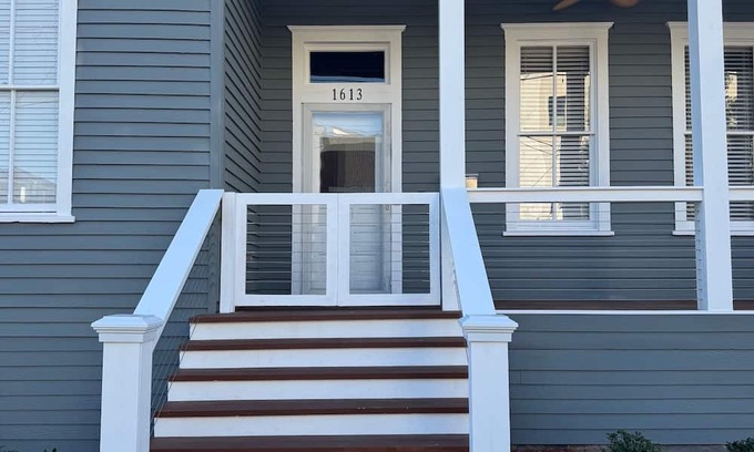 Washington Ave./ Memorial Park Cabaña | Charming 2-bedroom cottage with WiFi, AC in amazing Houston