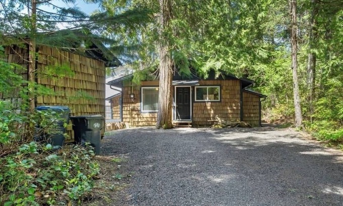 Pacific Beach Cabina | Charming 1-bedroom cabin in Pacific Beach