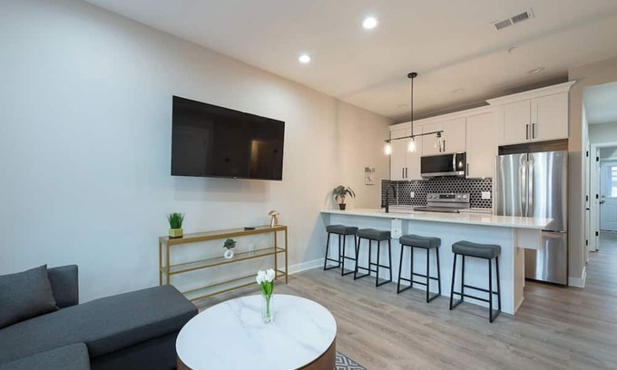 Southeast Apartamento | LUX Modern 2BR Apartment in DC