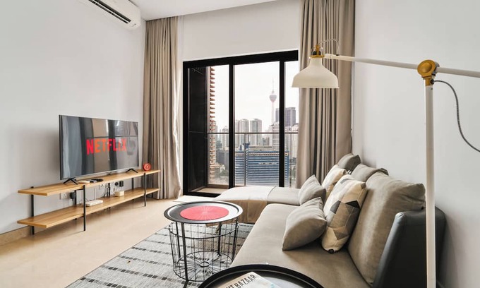 Pudu Apartamento | 2-bedroom Suite with Twin Tower view at the living room