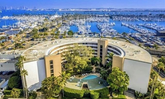 La Playa Condominio | Cozy 1-bedroom condo with fitness room, WiFi in pleasant San Diego
