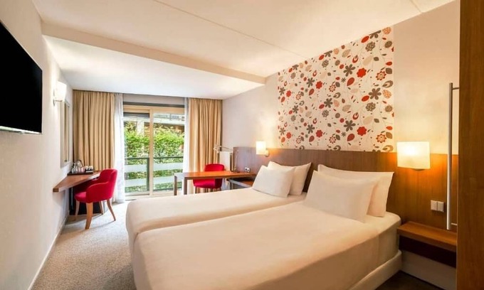 Nunspeet Casa | Peaceful Nature Unit Near Het Zandenbos Heated Pool Dog Friendly Room