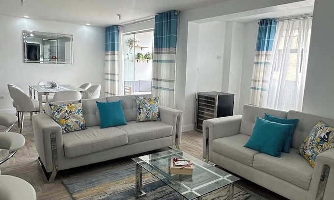 Los Olivos Apartamento | Moderno Apartamento en Los Olivos de 3 cuartos y 3 baños con excelente ubicación