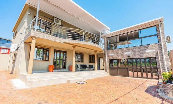 Durban North Casa | 4-bedroom house in charming Durban North with WiFi, AC. Start your vacation now