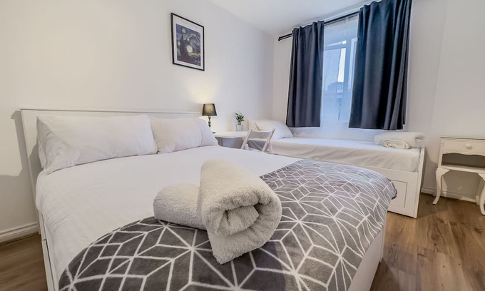 Lansbury Apartamento | Gated 2bed/free parking/by canary wharf/fast access to central London