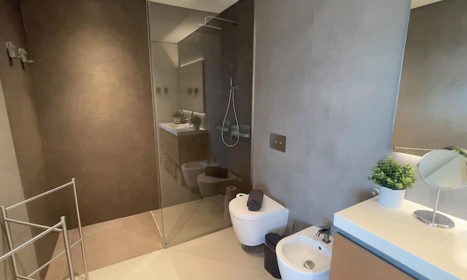 Marvila Apartamento | Tagus River view studio in lovely Lisboa with WiFi, AC