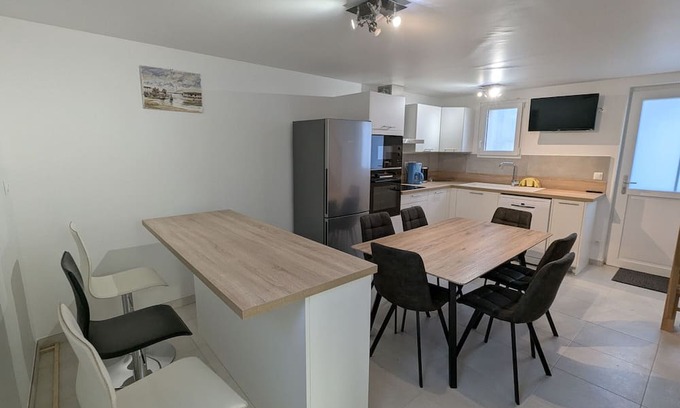 Chilleurs-aux-Bois Cabaña | Acogedor alojamiento con aire acondicionado, 4 hab., terraza, aparcamiento - 6 pers.