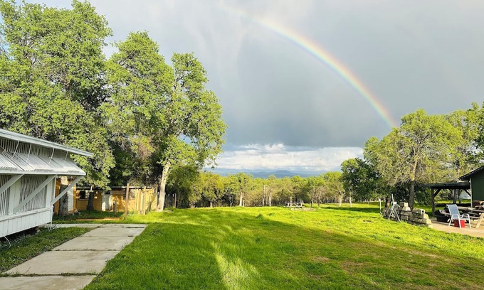 Cottonwood Casa | #3 Rustic 1-bedroom house with WiFi, Yoga Studio in serene Cottonwood