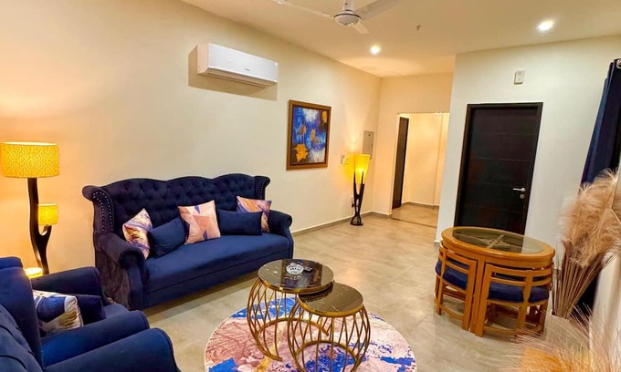Islamabad Apartamento | The Sapphire, 2-BHK apartment in enchanting Islamabad with WiFi, AC