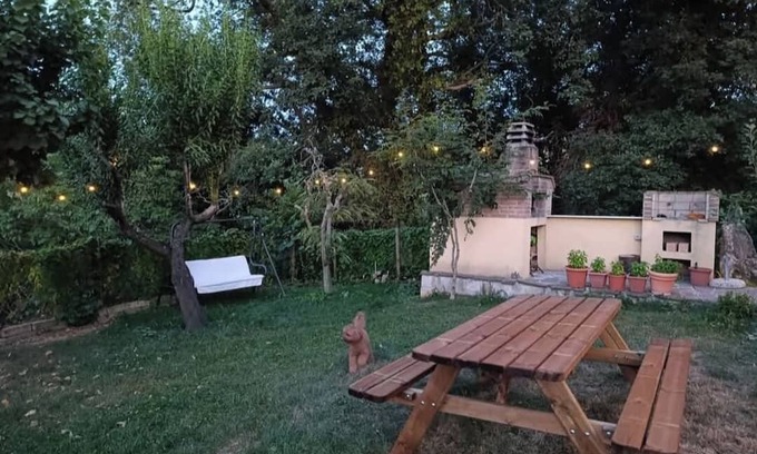 Montegiardino Cama Y Desayuno | A small nature retreat, with pets allowed