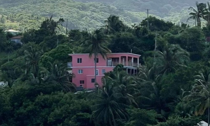 St. John's Apartamento | Beautiful modern retreat with stunning views of mountain ranges & Seaview