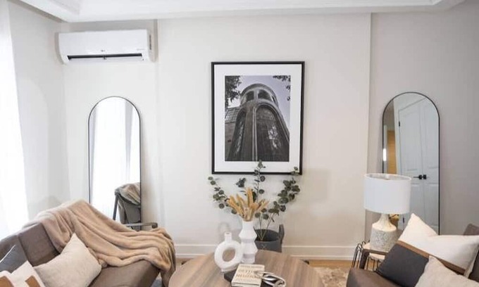 Rockcliffe - Smythe Apartamento | Bright & Spacious 5-BDR Home in Toronto (Unit #5)
