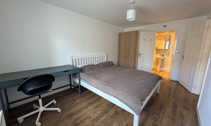 Durham Casa | En-suite Bedroom in central Durham in a Shared House