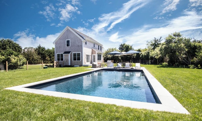 Oak Bluffs Casa | EXQUISITE MARTHA'S VINEYARD HOME, HEATED POOL, 10 MIN WALK TO OAK BLUFFS FERRY