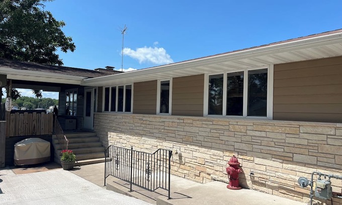 Winneconne Casa | EAA Week 3-bedroom Lake House in beautiful Winneconne