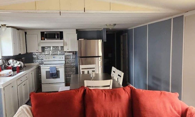 Portal Casa | Charming 3-bedroom mobile home with WiFi, AC in welcoming Portal