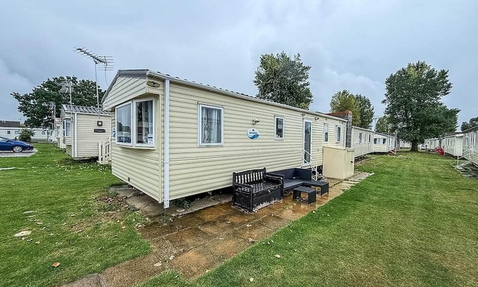 Clacton-on-Sea Casa | Superb 8 berth caravan with free WiFi at Highfield Grange ref 26706WR