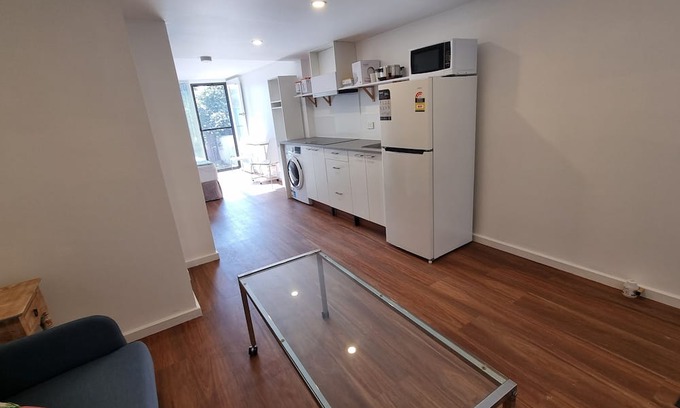 Surrey Downs Apartamento | Footy Favourite - Gather Round Perfection