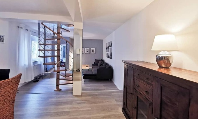 Bergheim Apartamento | *NEW* Duplex | CityCentre | AC | Netflix | 8 pers.