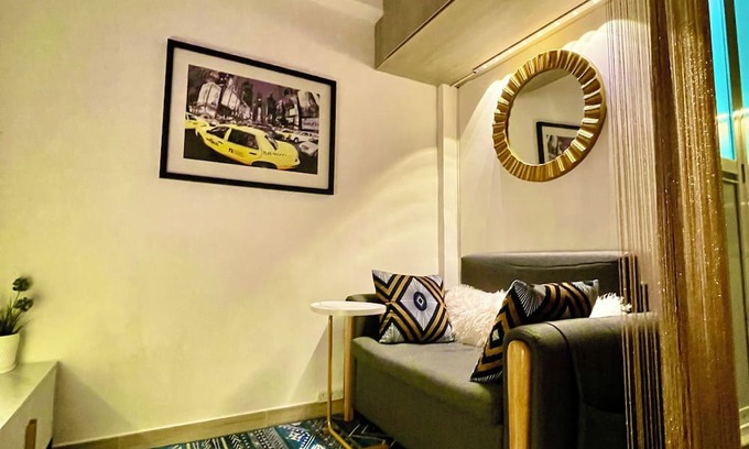 Quarry Bay Apartamento | Amazing Value - Art Deco Cozy Characterful Studio