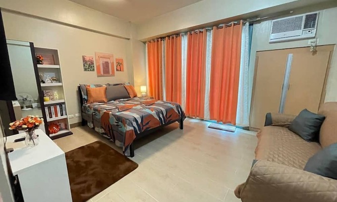Pasay Apartamento | Cozy Airport Condotel 2-3 mins away from Resorts World Manila