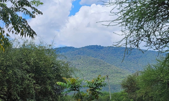 Kajiado County Cabaña | Charming Cottage in Namanga with gorgeous views & birdlife.Pet friendly!