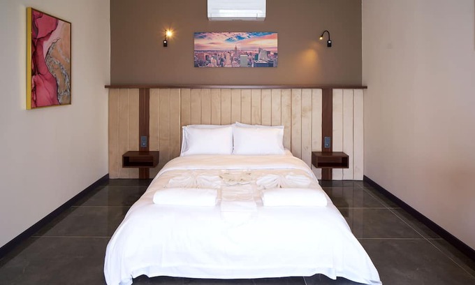 Masukiye Casa | 1+1 Private Pool-Lake View-Fireplace Bungalow for 3 People in Kartepe Maşukiye