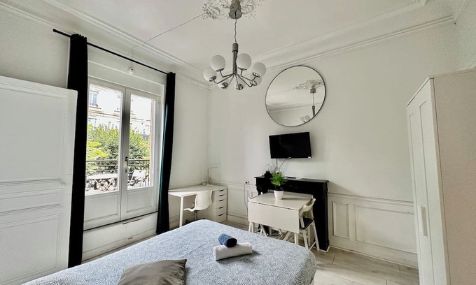Hincmar Apartamento | Libergier 1D - Balcon et vue cathédrale! Hyper centre !