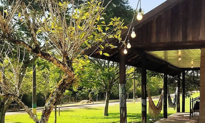 Feitoria Chalet De Esquí | Charmoso Chalé do Riacho localizado na área rural de Novo Hamburgo.
