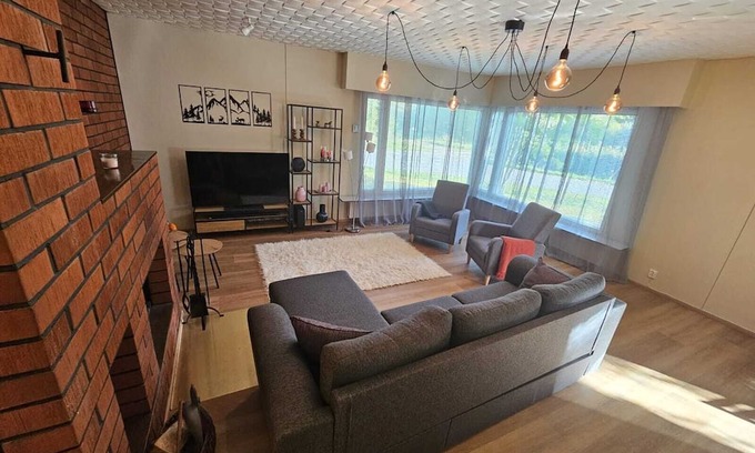 Mikkeli Casa | House in Haukivuori center with WiFi . Center – Walk to Lake, Restaurant & More