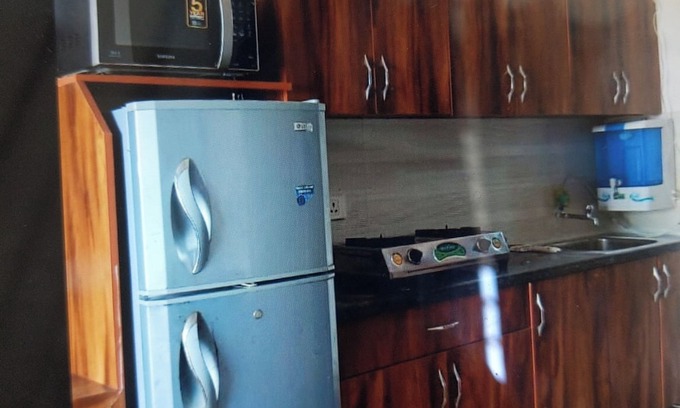 Greater Noida Apartamento | Soothing apartment with AC in Greater Noida, apartment with all luxury amenities