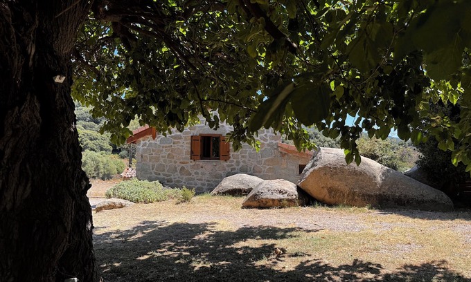 Grosseto-Prugna Chalet De Esquí | Authentic stone Caseddu in Porticcio with sea view