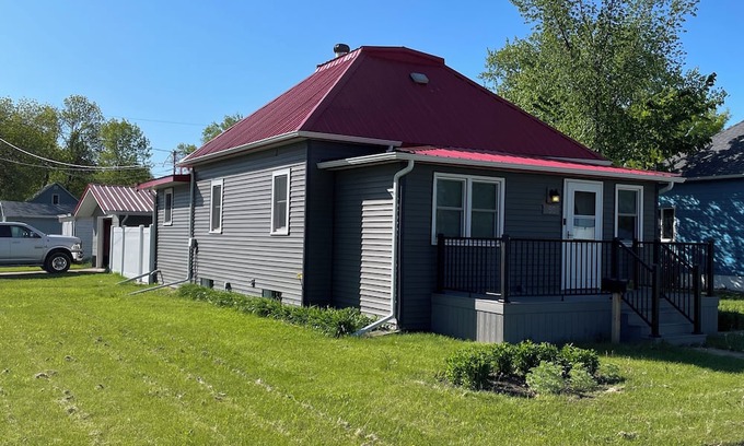 Harvey Casa | 3-bedroom house in tranquil Harvey with WiFi, AC. Relax and unwind
