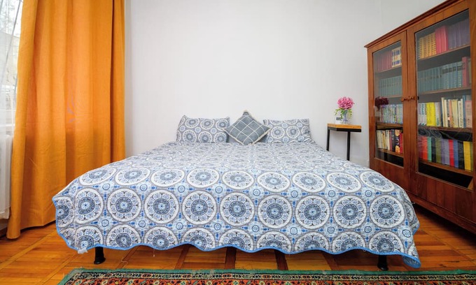 Almaty Apartamento | Spacious 3-bedroom apartment in lovely Almaty with WiFi