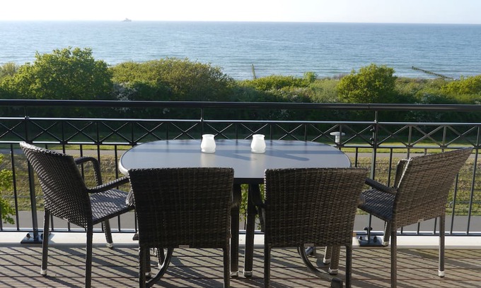 Borgerende Apartamento | Exclusive Baltic Sea suite with fantastic sea view and pool/wellness area