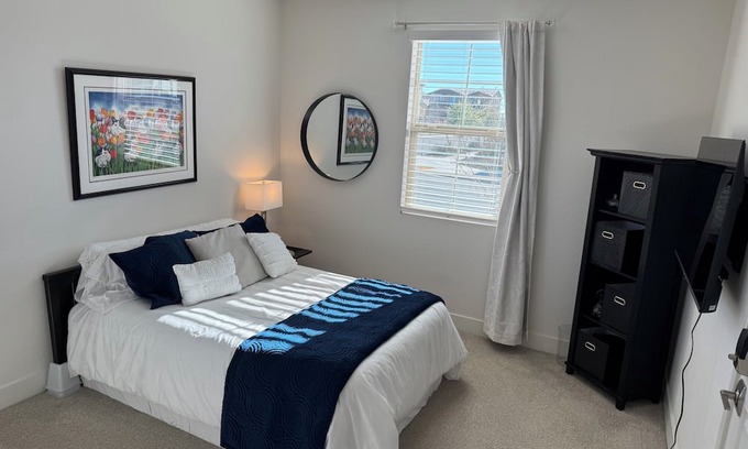 Woodland Casa | Private Cheery Suite br4–private bathroom