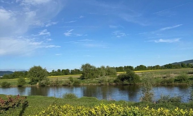 Rinteln Casa | Stylish vacation home directly on the Weser with covered terrace and free WLAN
