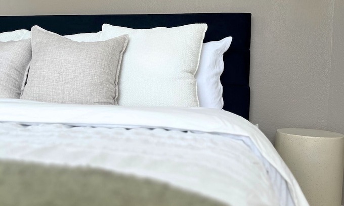 Rancho Cucamonga Condominio | Relax & Recharge in a Modern 2-Bedroom Condo Prime Location