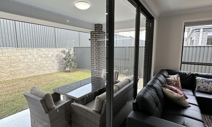 Harrington Park Casa | 4 Bedrooms Oran Park Home