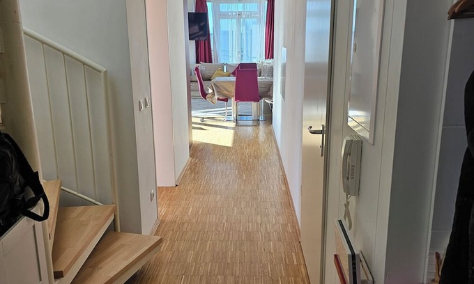 Trudering-Riem Apartamento | Outstanding view. Trade fair