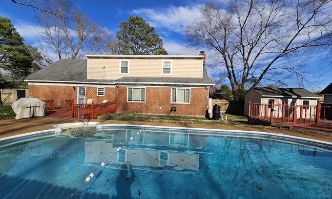 Southwind Casa | 5-BR Home with POOL Near Collierville - Primary Master Bedroom Downstairs.